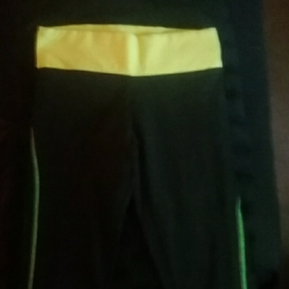 Pink Victoria's Secret yoga capris